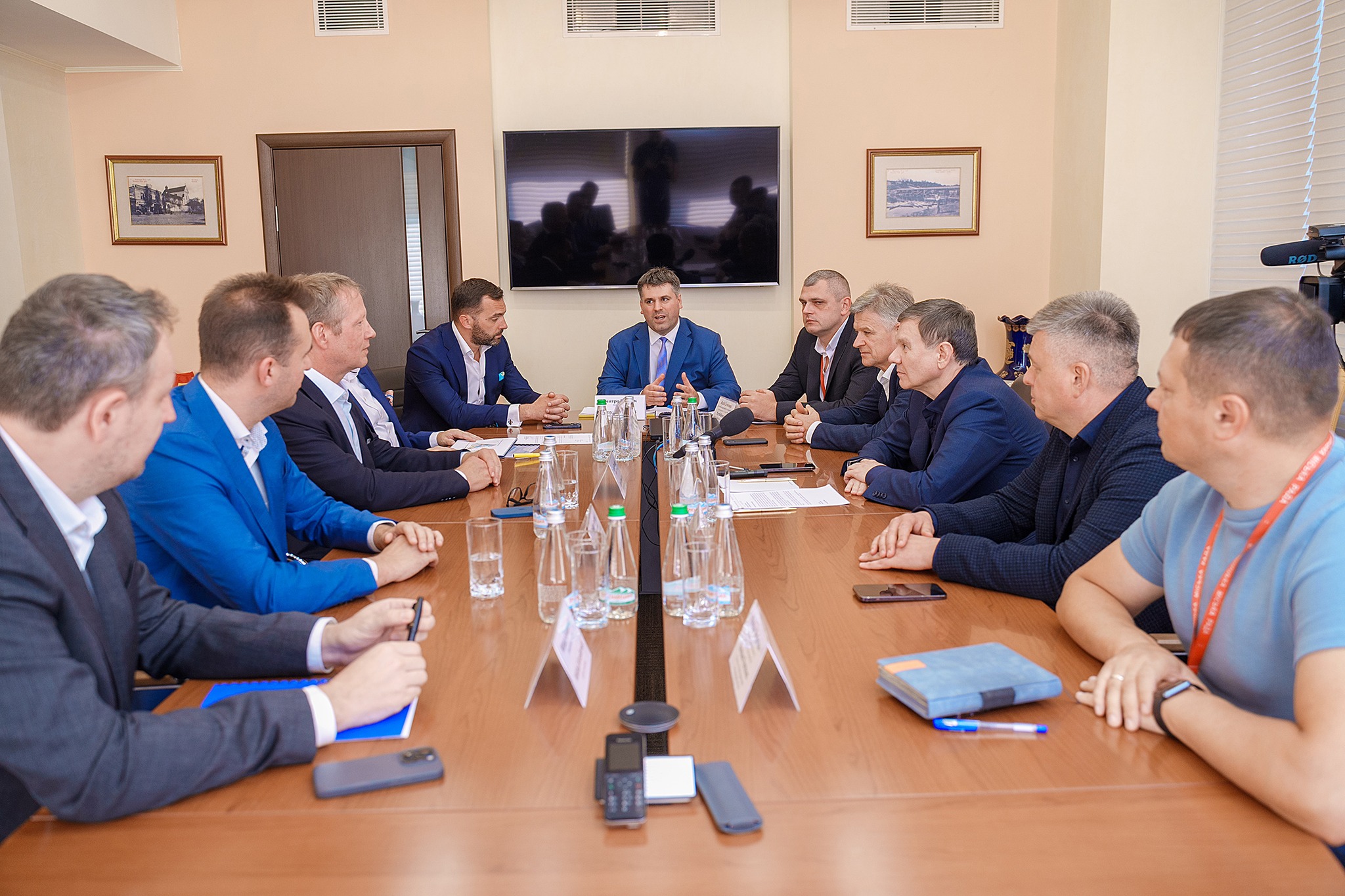 Обмін досвідом та найкращими практиками. У Вінниці працює делегація європейської компанії, яка спеціалізується на сортуванні та переробці відходів