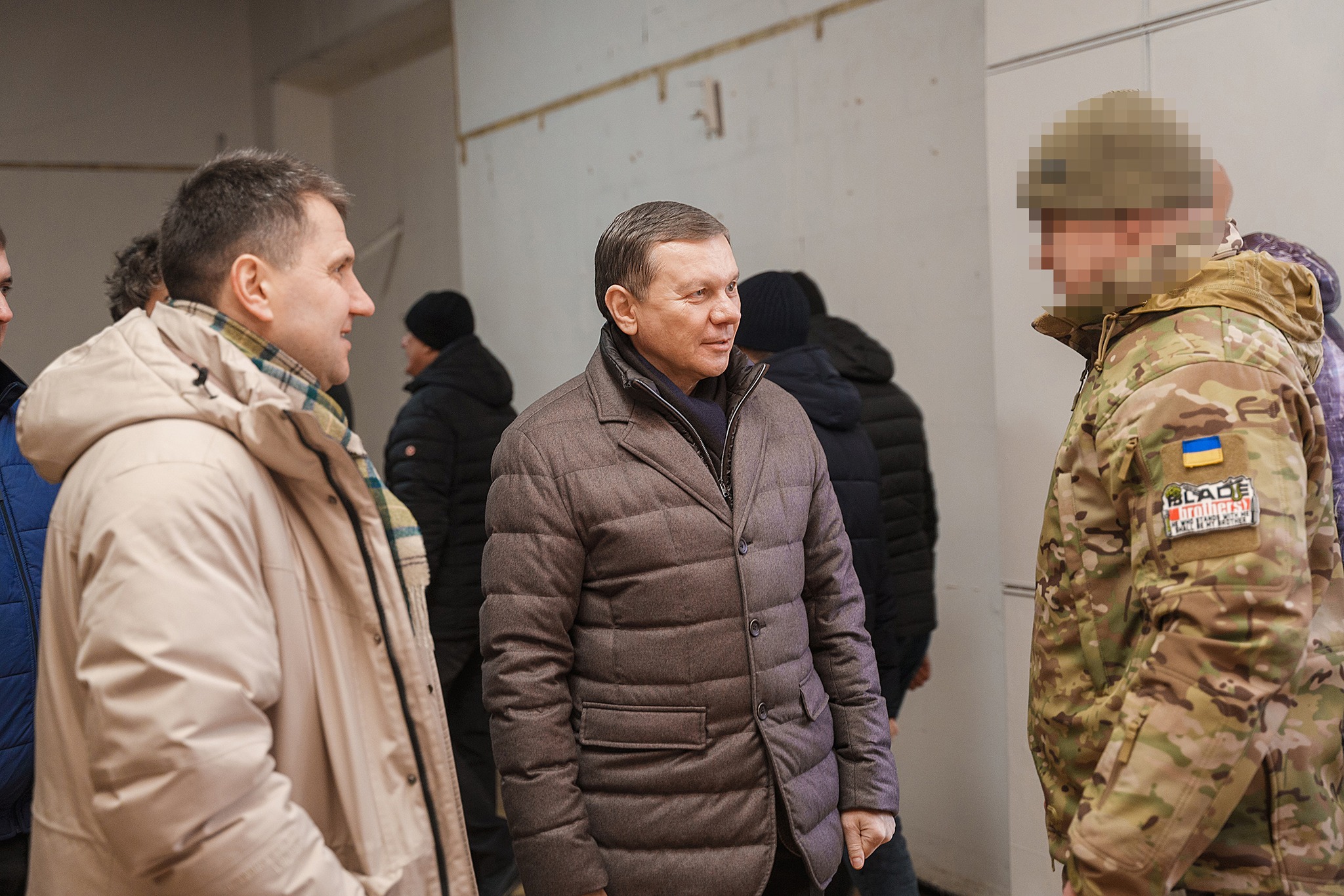 «Залізні пташки», «мавіки», засоби для обігріву та багато іншого: команда Вінницької міської ради разом з громадою та Міжрегіональним координаційним гуманітарним штабом передала чергову партію допомоги для трьох військових частин 