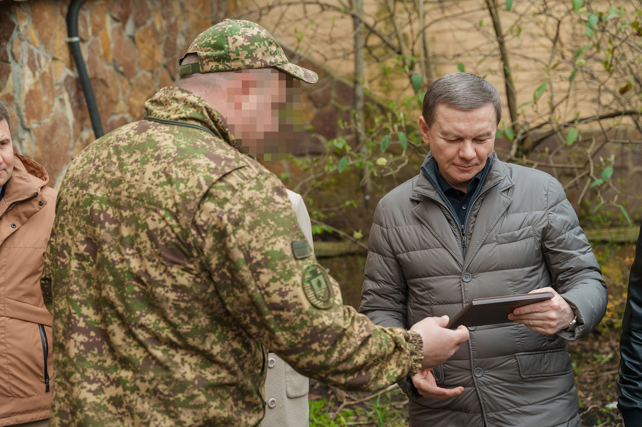 Вінницька міська рада спільно з громадою та Міжрегіональним координаційним гуманітарним штабом передали 200 FPV-дронів нашим Захисникам на передову 