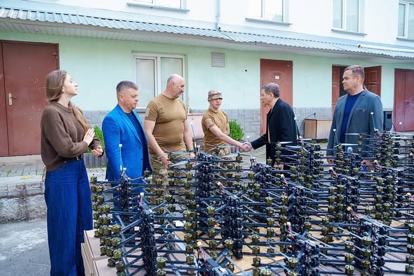 300 FPV-дронів на східний напрям фронту. Вінницька міська рада у взаємодії з Міжрегіональним координаційним гуманітарним штабом передала допомогу бійцям Третьої штурмової бригади