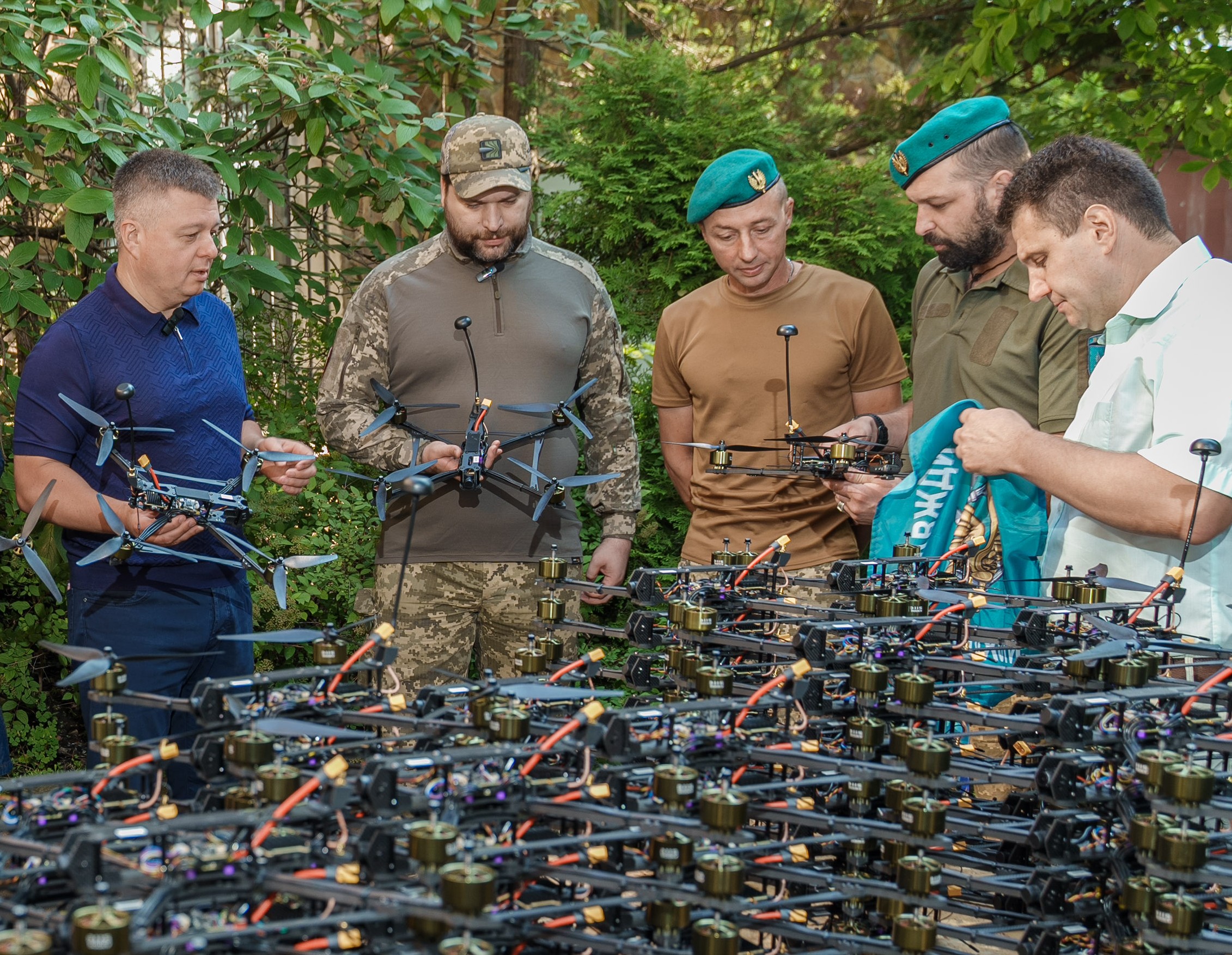 Безпека та оборона. Ще дві бригади отримали спецтехніку від Вінницької міської ради та Міжрегіонального координаційного гуманітарного штабу