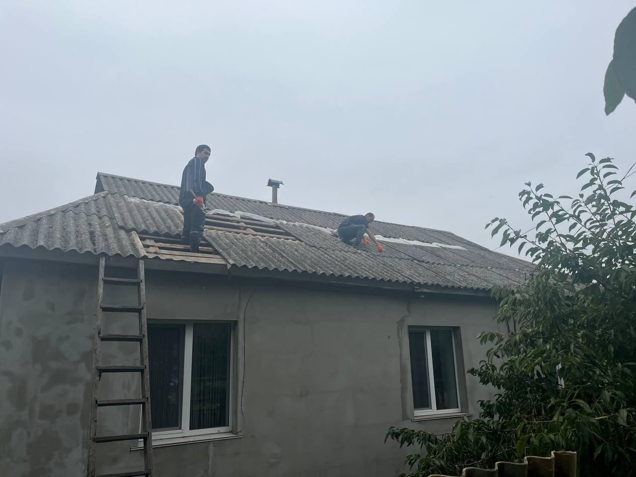 Засклили вікна і виконали ізоляційні роботи. У Вінниці продовжують надходити повідомлення про пошкодження внаслідок атаки 10 вересня, постраждалі об’єкти дообстежують