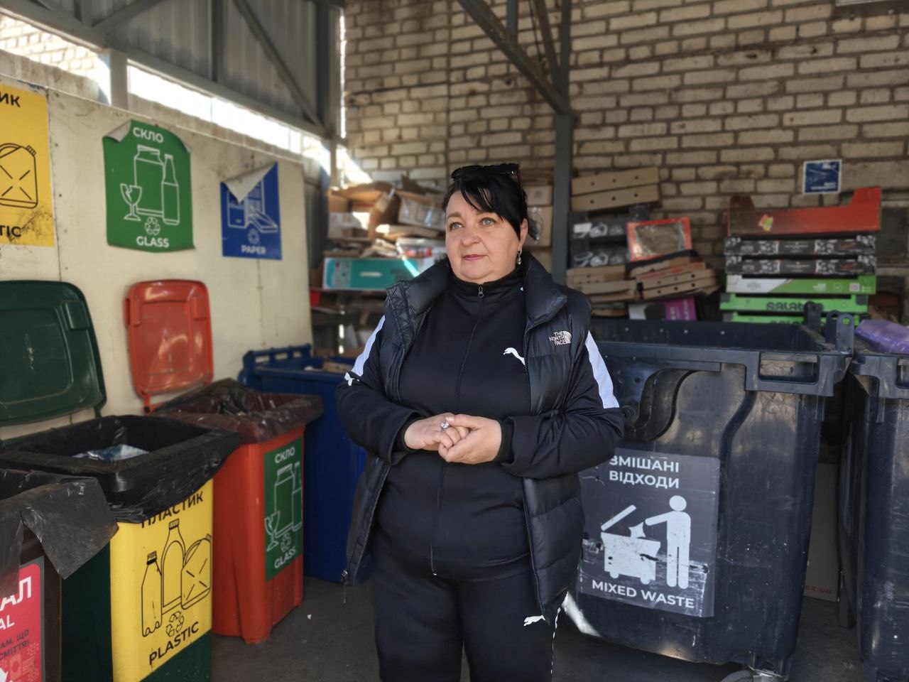 Макулатуру, пет-пляшку і скло здають кожні 10 днів, а на виручені кошти приводять до ладу прибудинкову територію. Як ОСББ «Академіка Янгеля-73» сортує побутові відходи